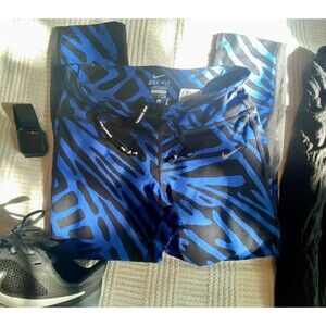 Nike DRI FIT cute Black / Blue print Stretch running Leggings Crop Capris NWOT